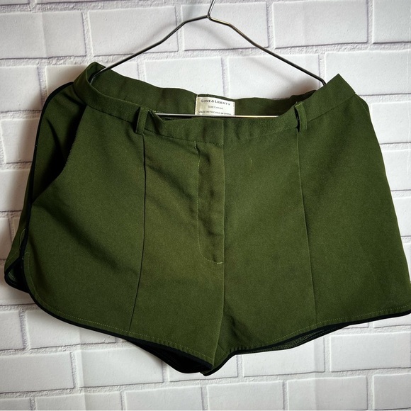 Green High Waist Shorts by love & liberty juniors size L - Picture 4 of 8